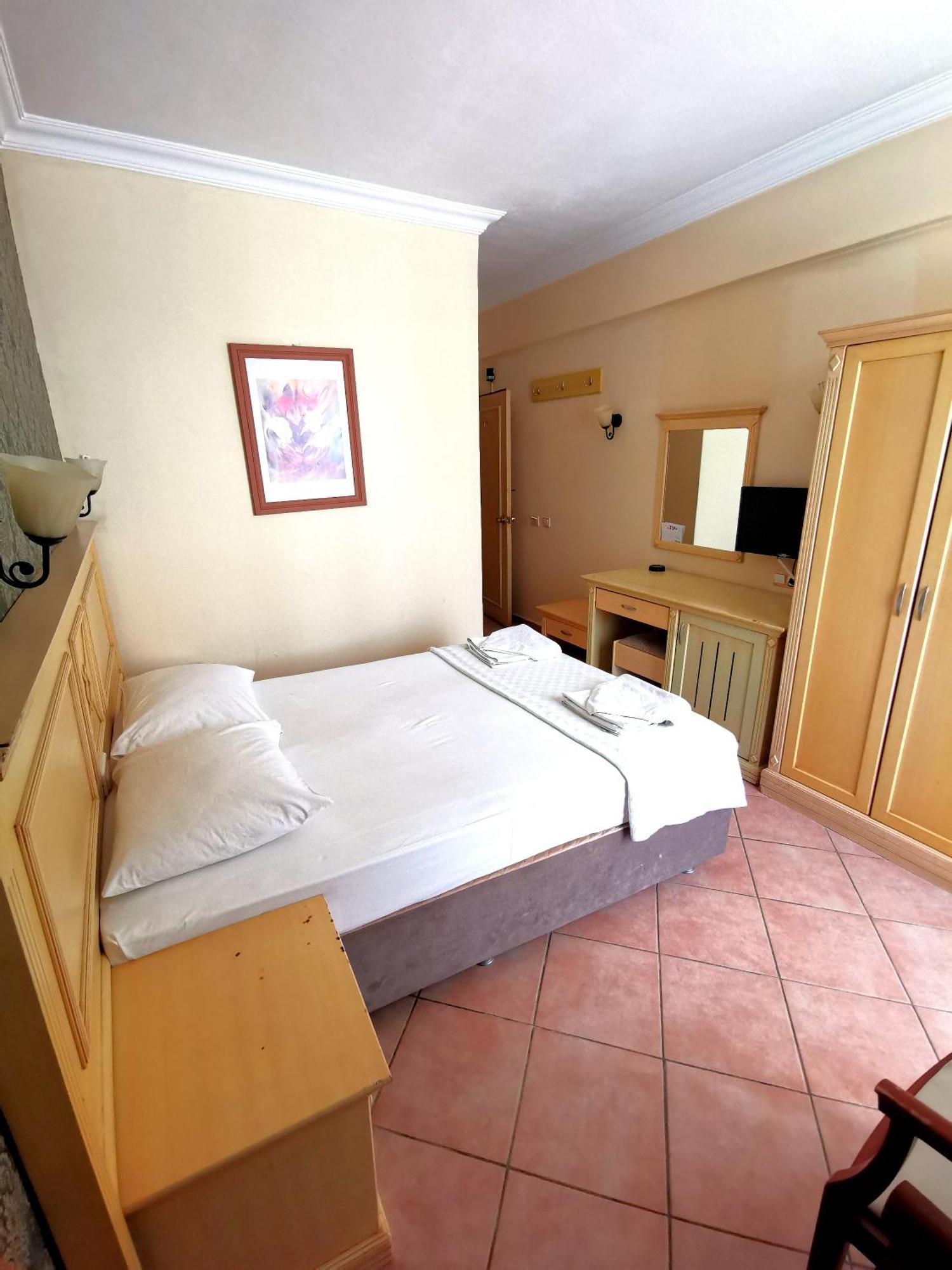 Intermar Hotel Marmaris Buitenkant foto